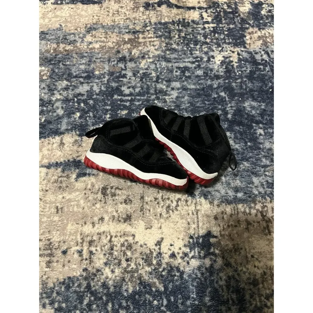Size 6C- Nike Air Jordan 11 ‘Bred Velvet’ Toddler Sneakers HF7808-061